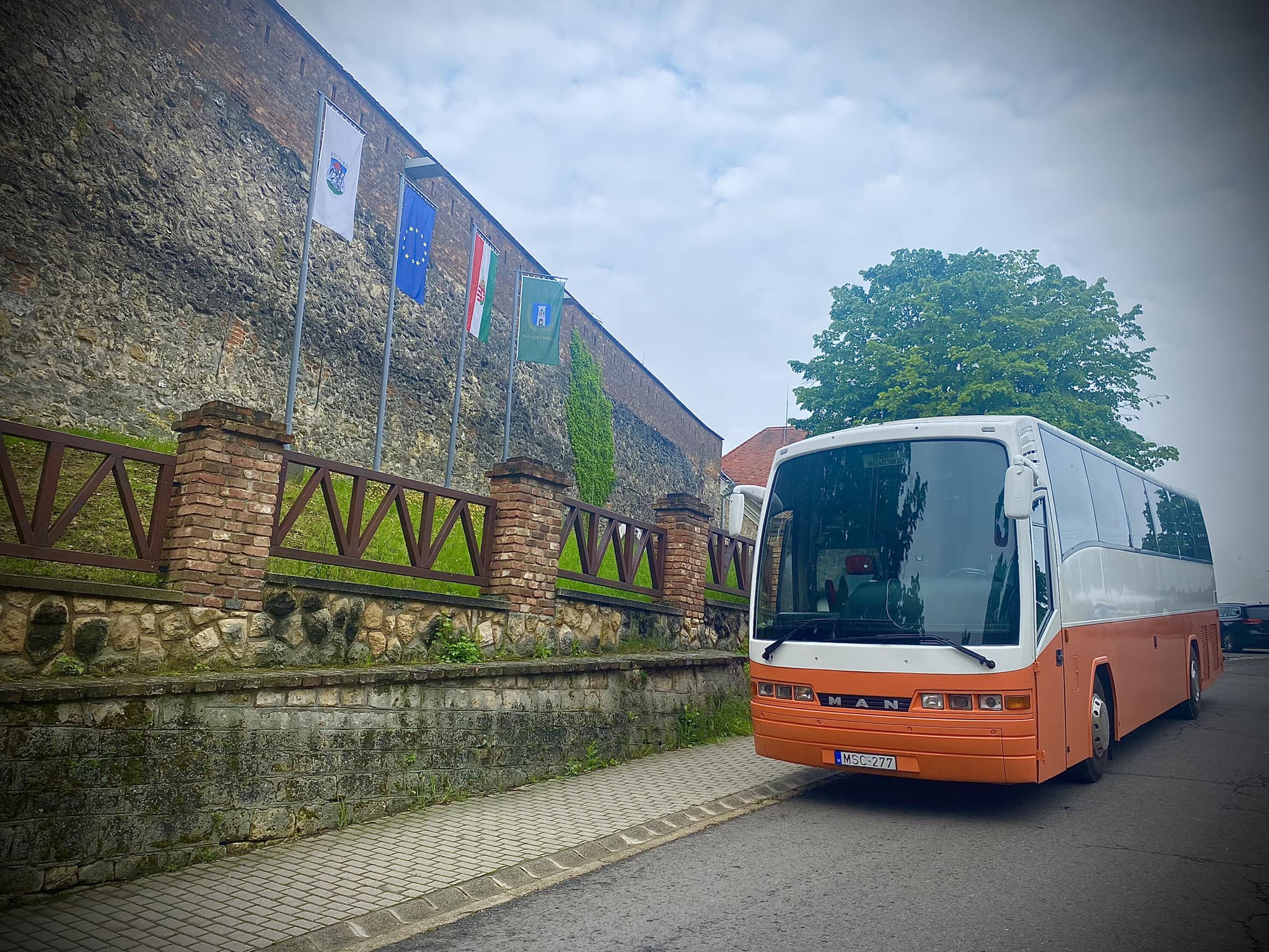 348242880_989879255339470_8496910399179591080_n